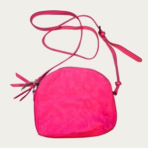 Universal Thread NWT‎ Vibrant Pink Crossbody Bag